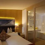 Hotel Arlberghaus 4*