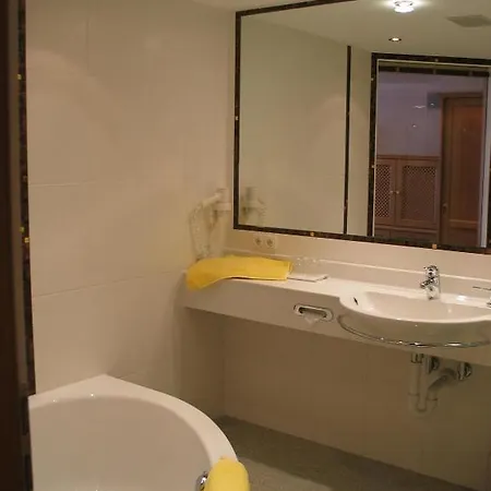 Arlberghaus Hotel 4*