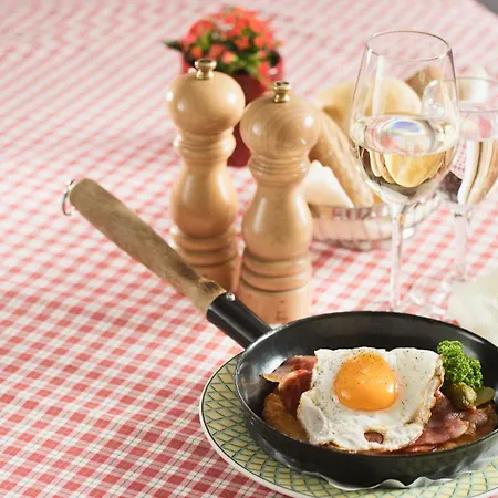 Hotel Arlberghaus Zuers