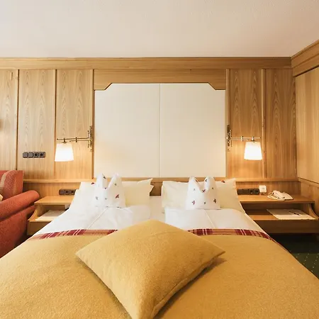 Szálloda Arlberghaus 4*